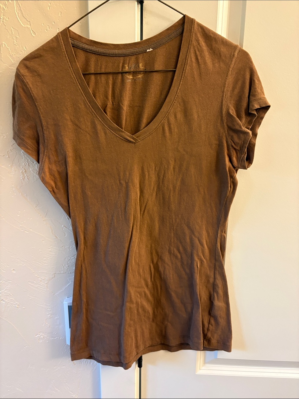 SO Brown V-Neck Short Sleeve Tee
